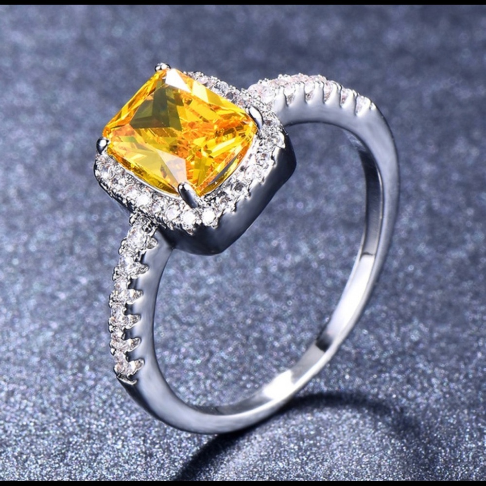 NWT Yellow CZ Diamond Ring